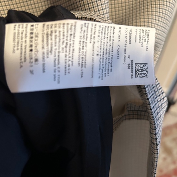 Hugo Boss Front and Back Zippered Plaid Pencil Skirt - Picture 13 of 13